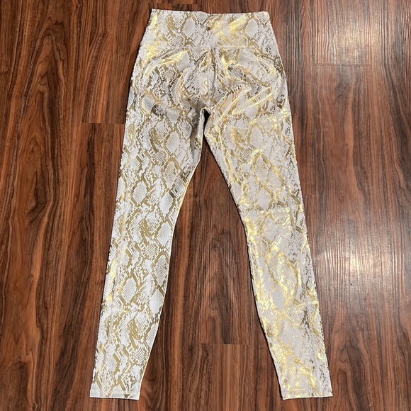 Fabletics Ultralux High Waisted Legging - Picture 12 of 16